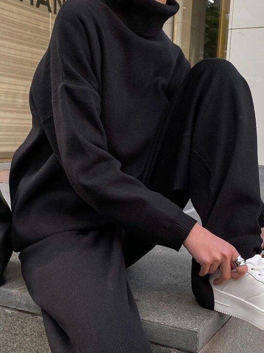 Knitted solid colour loose casual suit