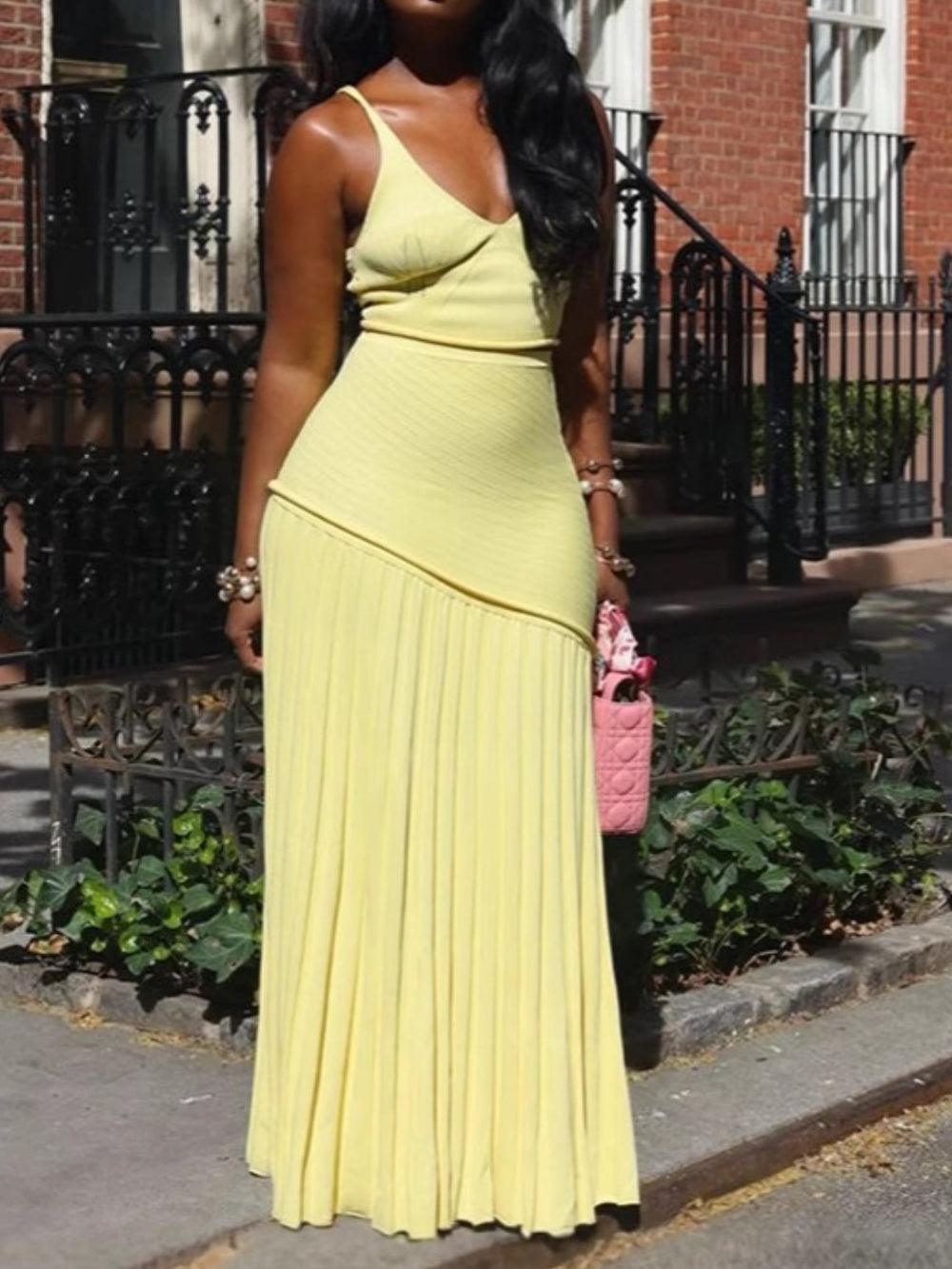 V-Neck Vest with Hip-Wrapped Pleated Skirt Knitted Set